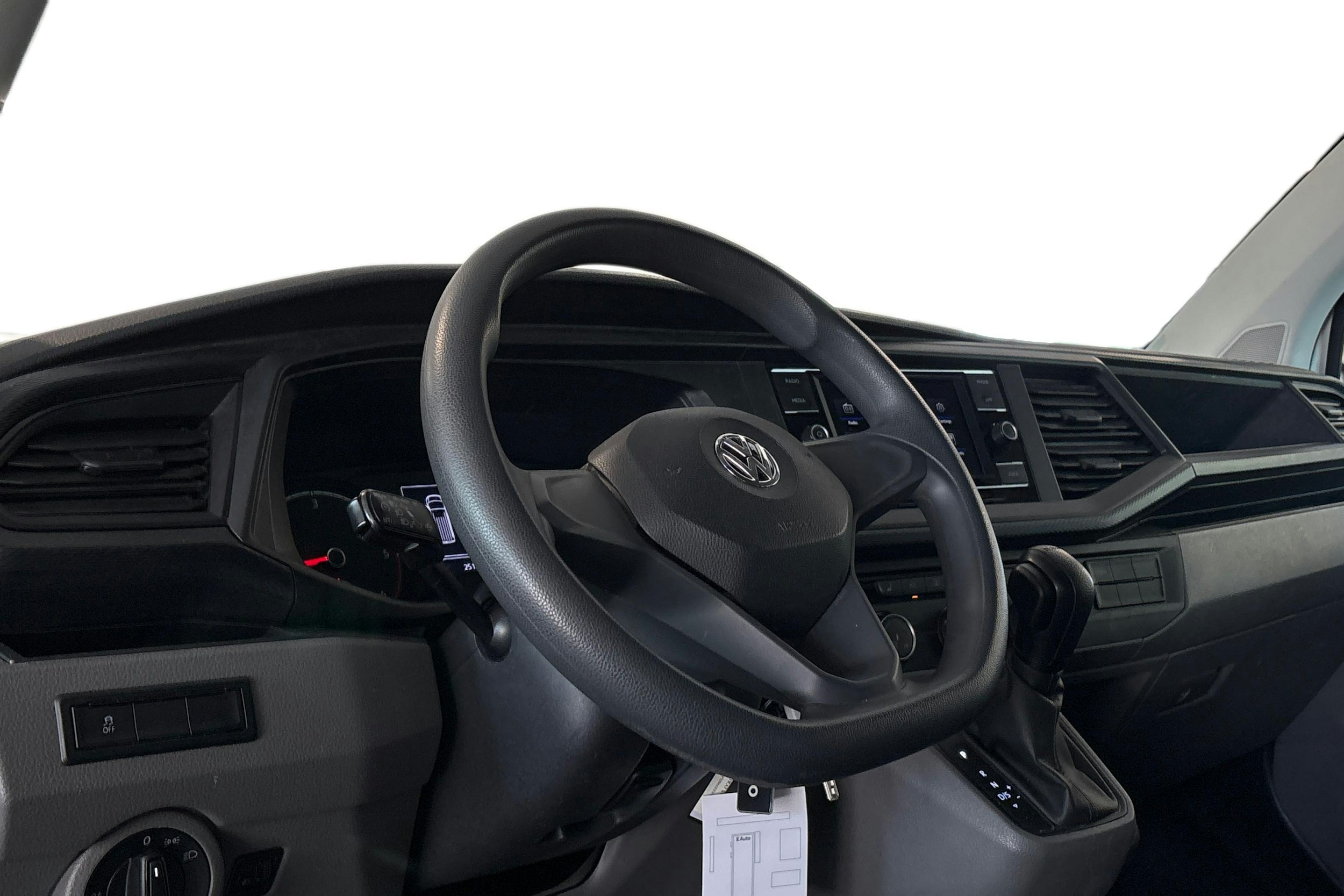 valkoinen Volkswagen Caravelle 2020 kuva 3.