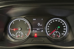 valkoinen Volkswagen Caravelle 2020 kuva 18.
