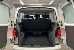 valkoinen Volkswagen Caravelle 2020 kuva 26.