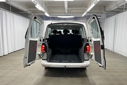 valkoinen Volkswagen Caravelle 2020 kuva 29.