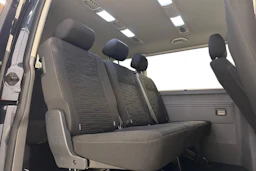 sininen Volkswagen Caravelle 2020 kuva 11.