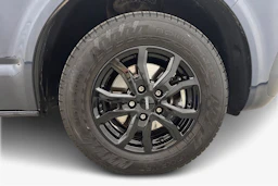 sininen Volkswagen Caravelle 2020 kuva 12.