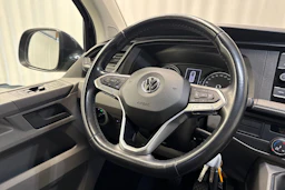sininen Volkswagen Caravelle 2020 kuva 15.