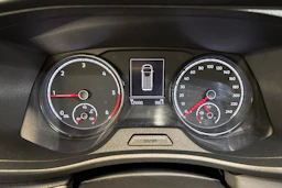 sininen Volkswagen Caravelle 2020 kuva 20.