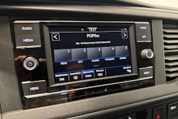 sininen Volkswagen Caravelle 2020 kuva 21.