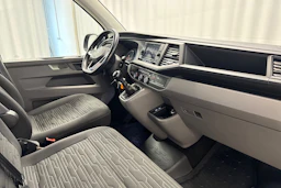 sininen Volkswagen Caravelle 2020 kuva 28.