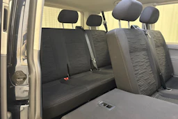 sininen Volkswagen Caravelle 2020 kuva 34.