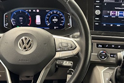 musta Volkswagen Caravelle 2020 kuva 15.