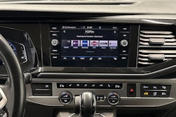 musta Volkswagen Caravelle 2020 kuva 16.