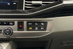 musta Volkswagen Caravelle 2020 kuva 17.