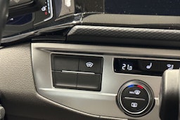musta Volkswagen Caravelle 2020 kuva 18.