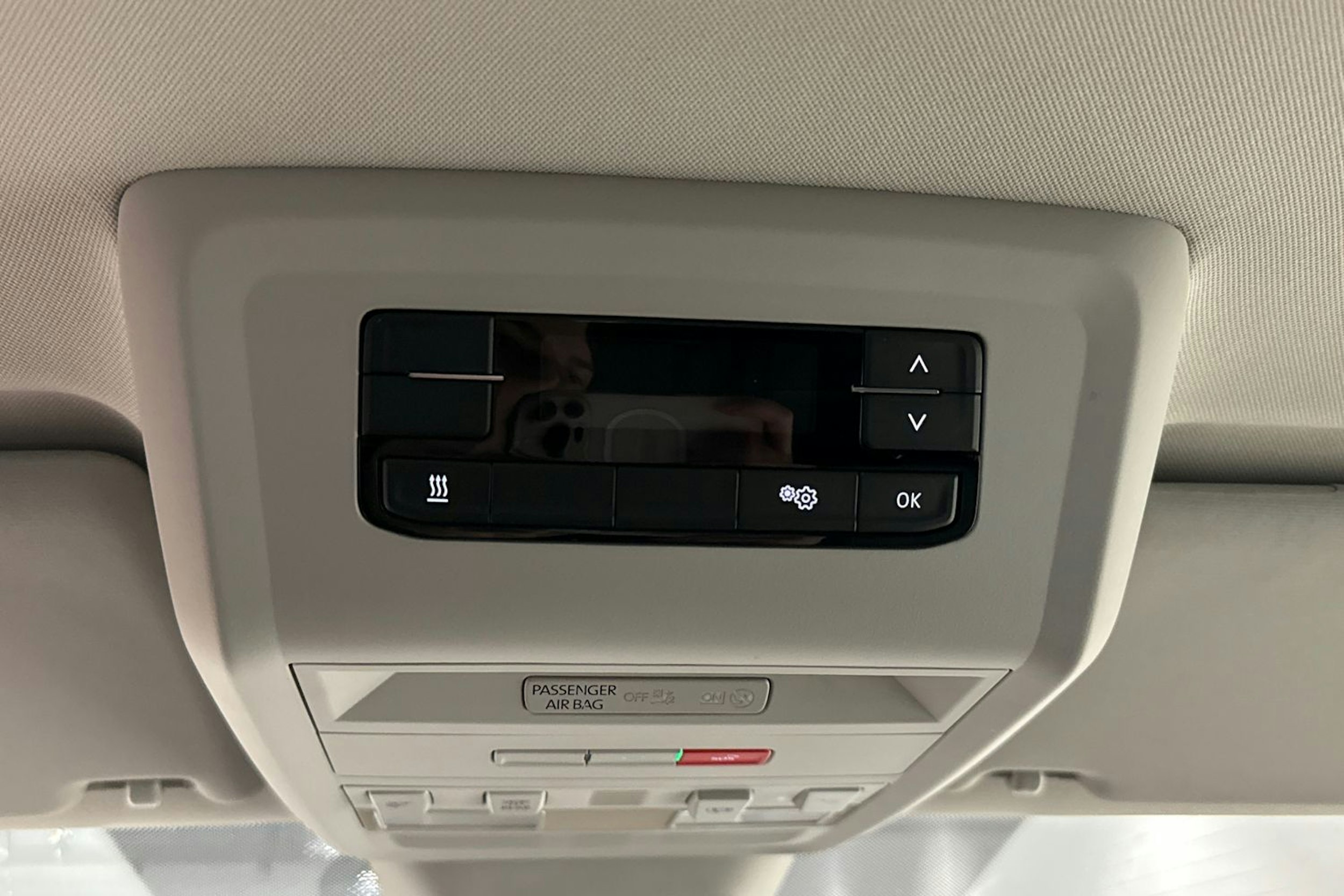 musta Volkswagen Caravelle 2020 kuva 26.