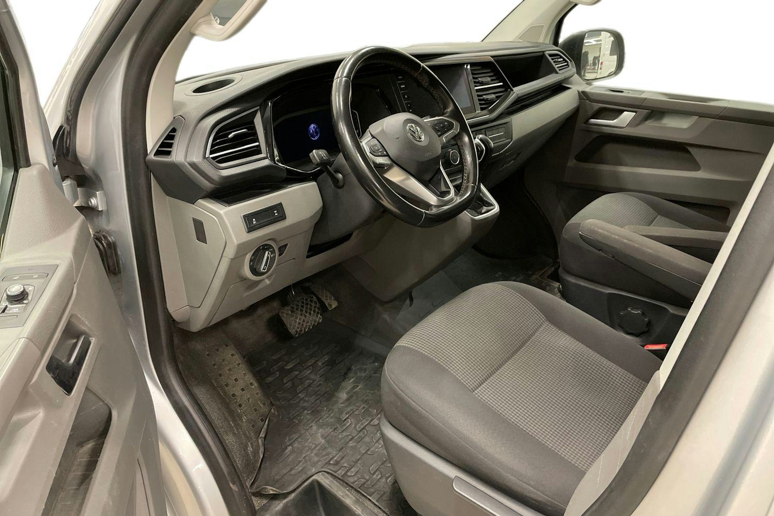 hopea Volkswagen Caravelle 2020 kuva 8.
