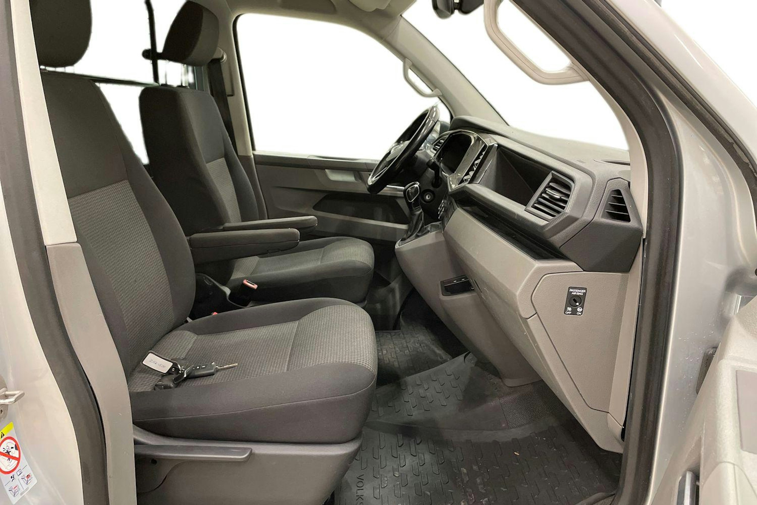 hopea Volkswagen Caravelle 2020 kuva 11.