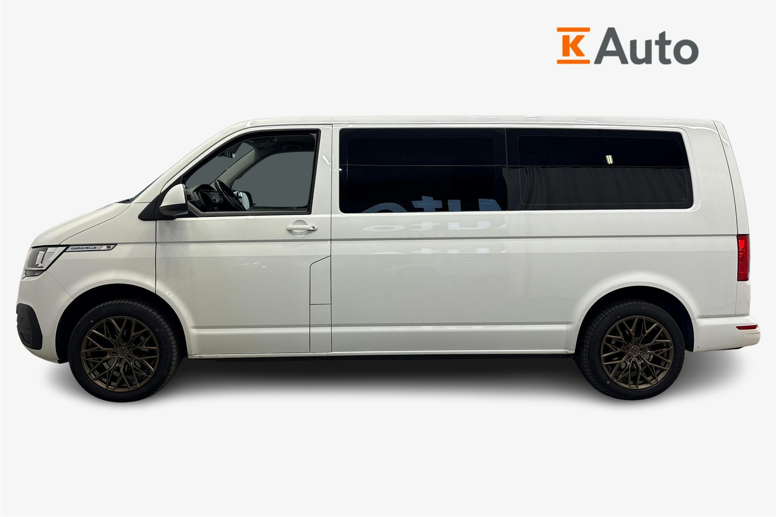 valkoinen Volkswagen Caravelle 2021 kuva 5.