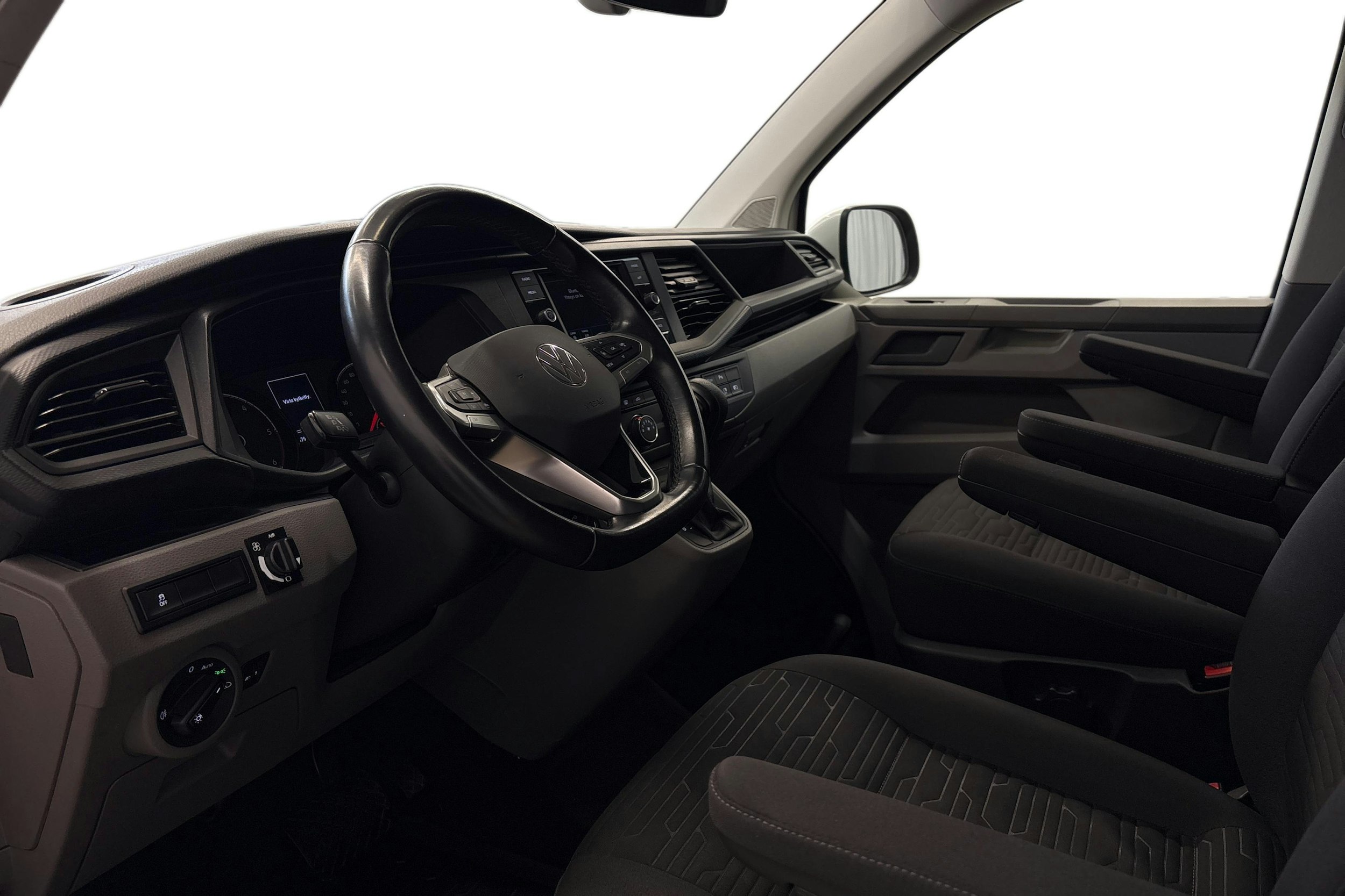 valkoinen Volkswagen Caravelle 2021 kuva 6.
