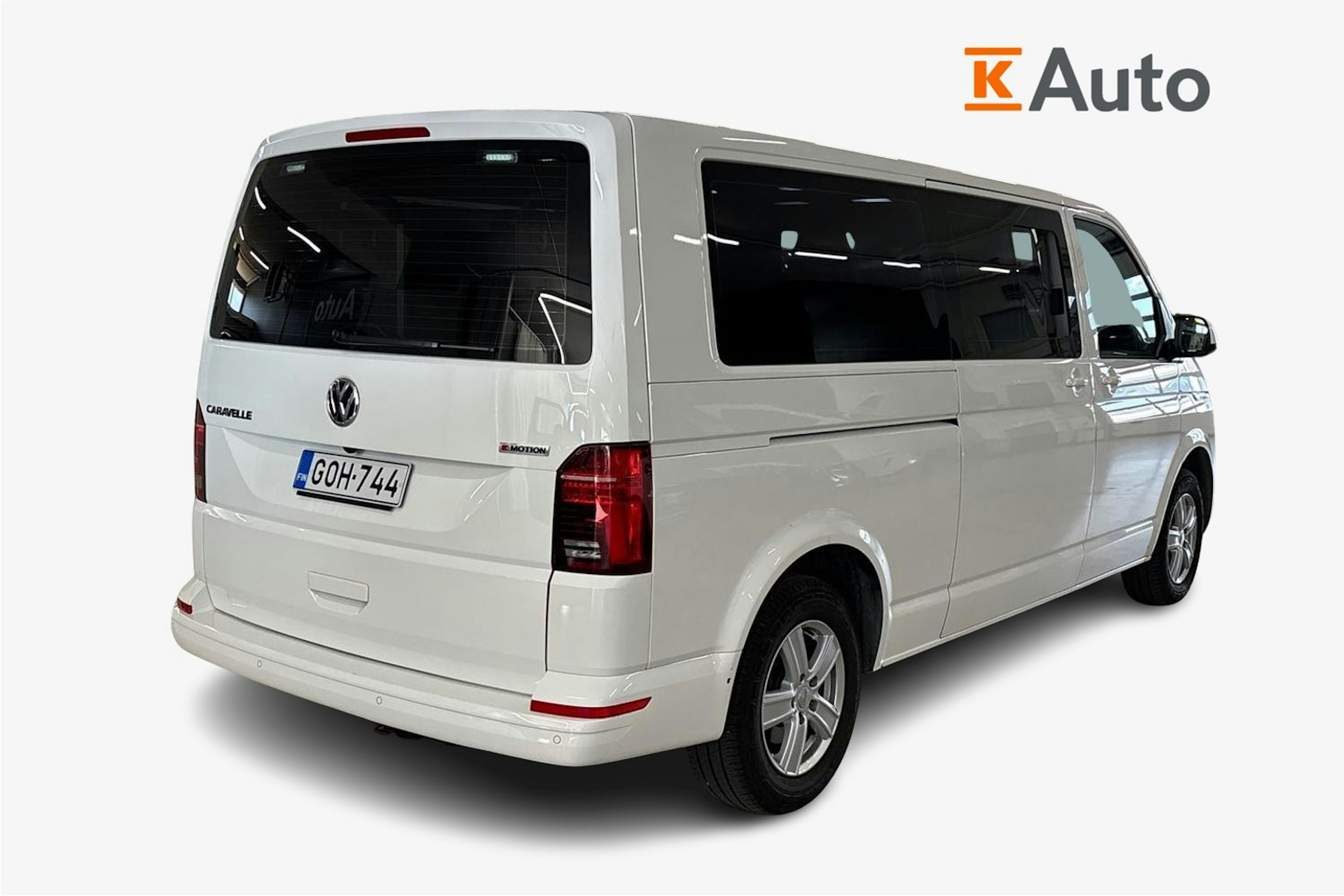 valkoinen Volkswagen Caravelle 2021 kuva 2.