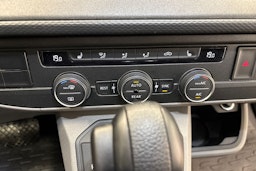 valkoinen Volkswagen Caravelle 2021 kuva 13.