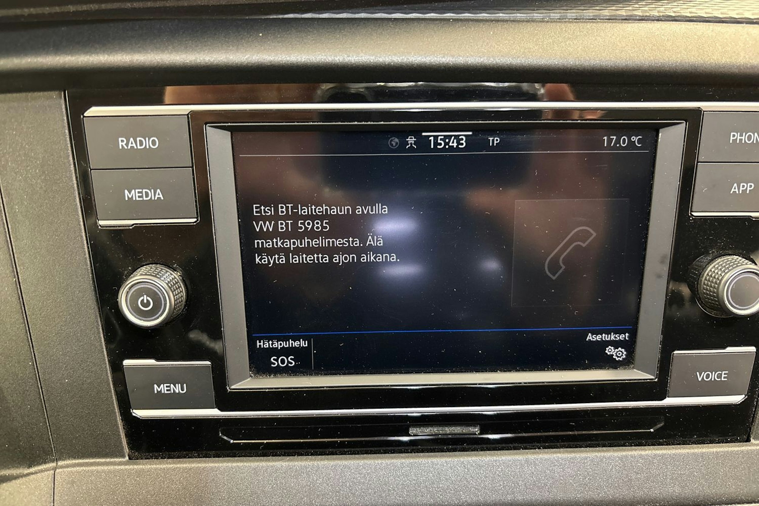 valkoinen Volkswagen Caravelle 2021 kuva 19.