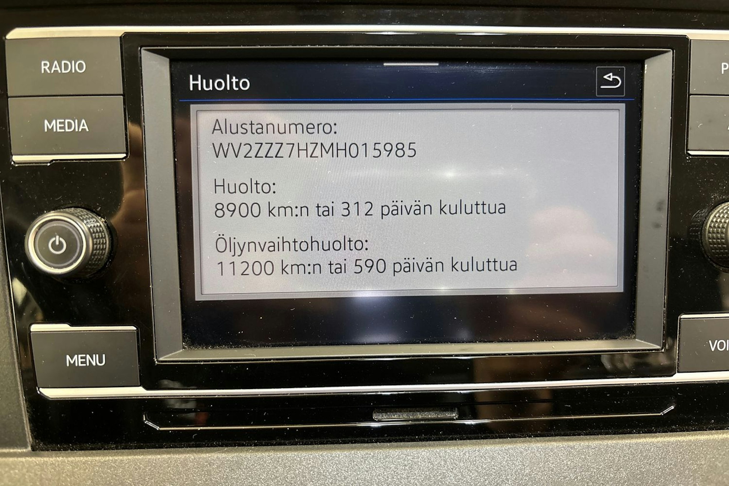 valkoinen Volkswagen Caravelle 2021 kuva 21.