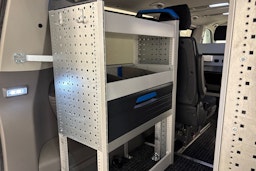 valkoinen Volkswagen Caravelle 2021 kuva 24.