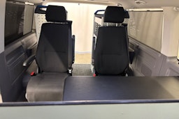 valkoinen Volkswagen Caravelle 2021 kuva 27.