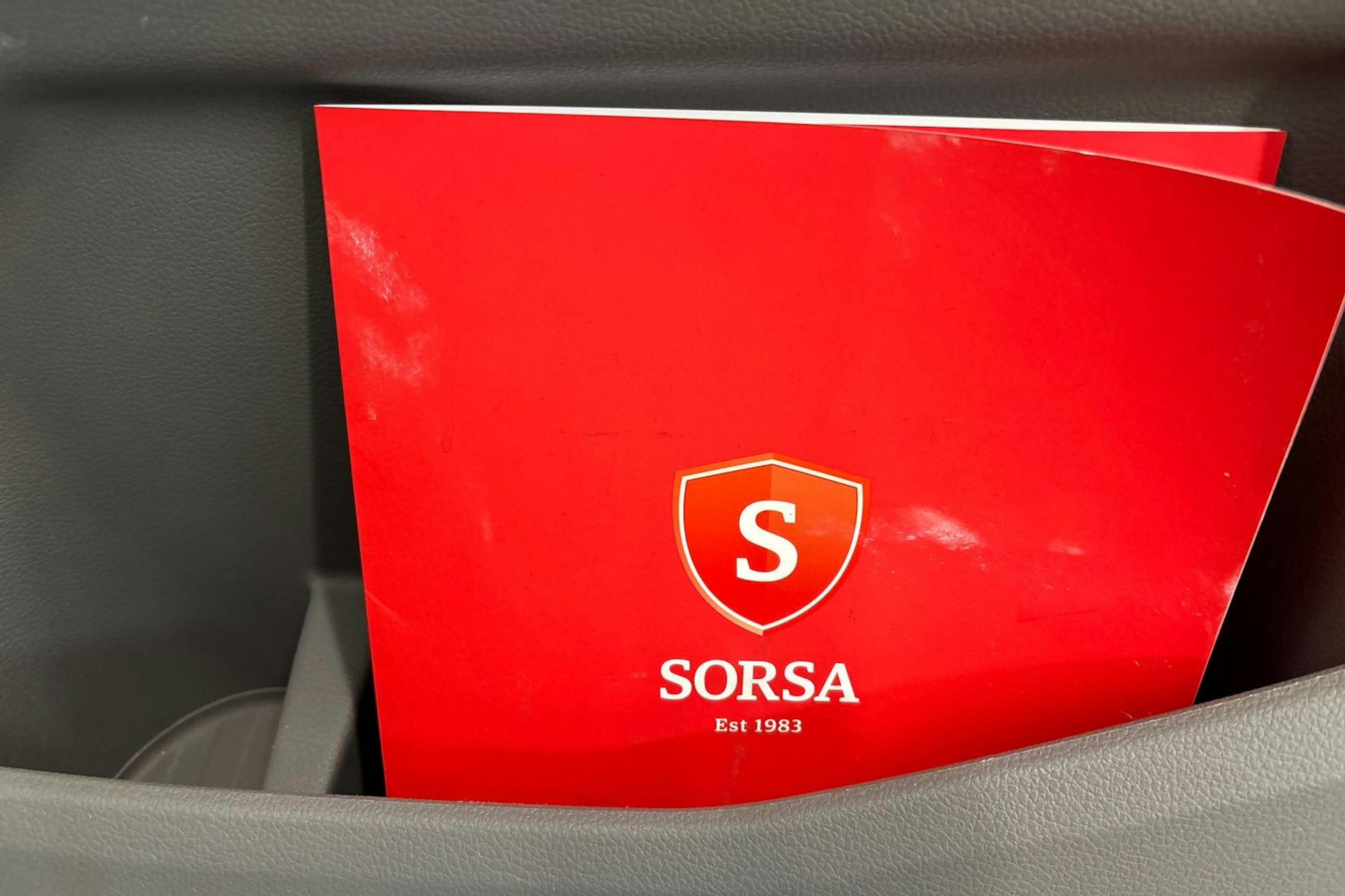 valkoinen Volkswagen Caravelle 2021 kuva 29.