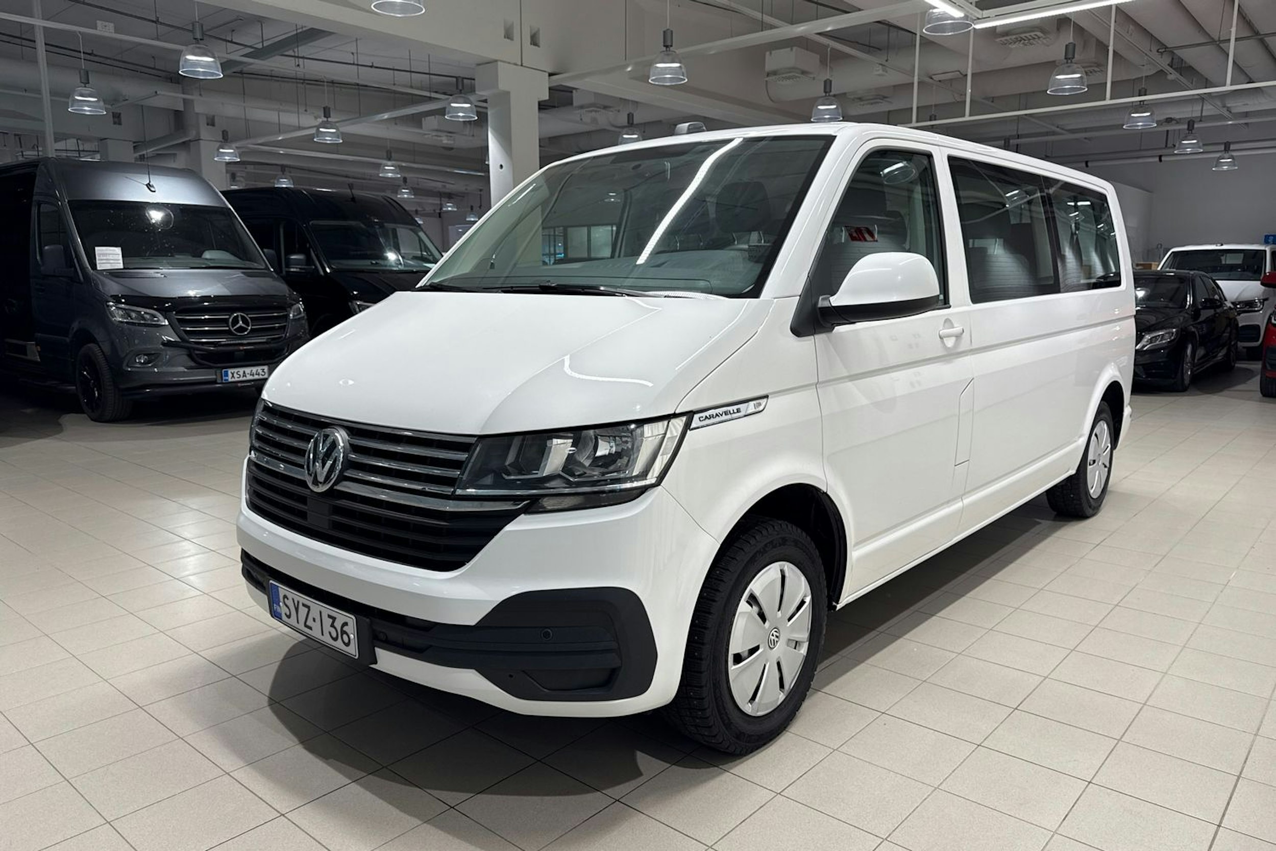Valkoinen Volkswagen CARAVELLE 2021 kuva 13.