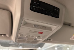 Valkoinen Volkswagen CARAVELLE 2021 kuva 20.