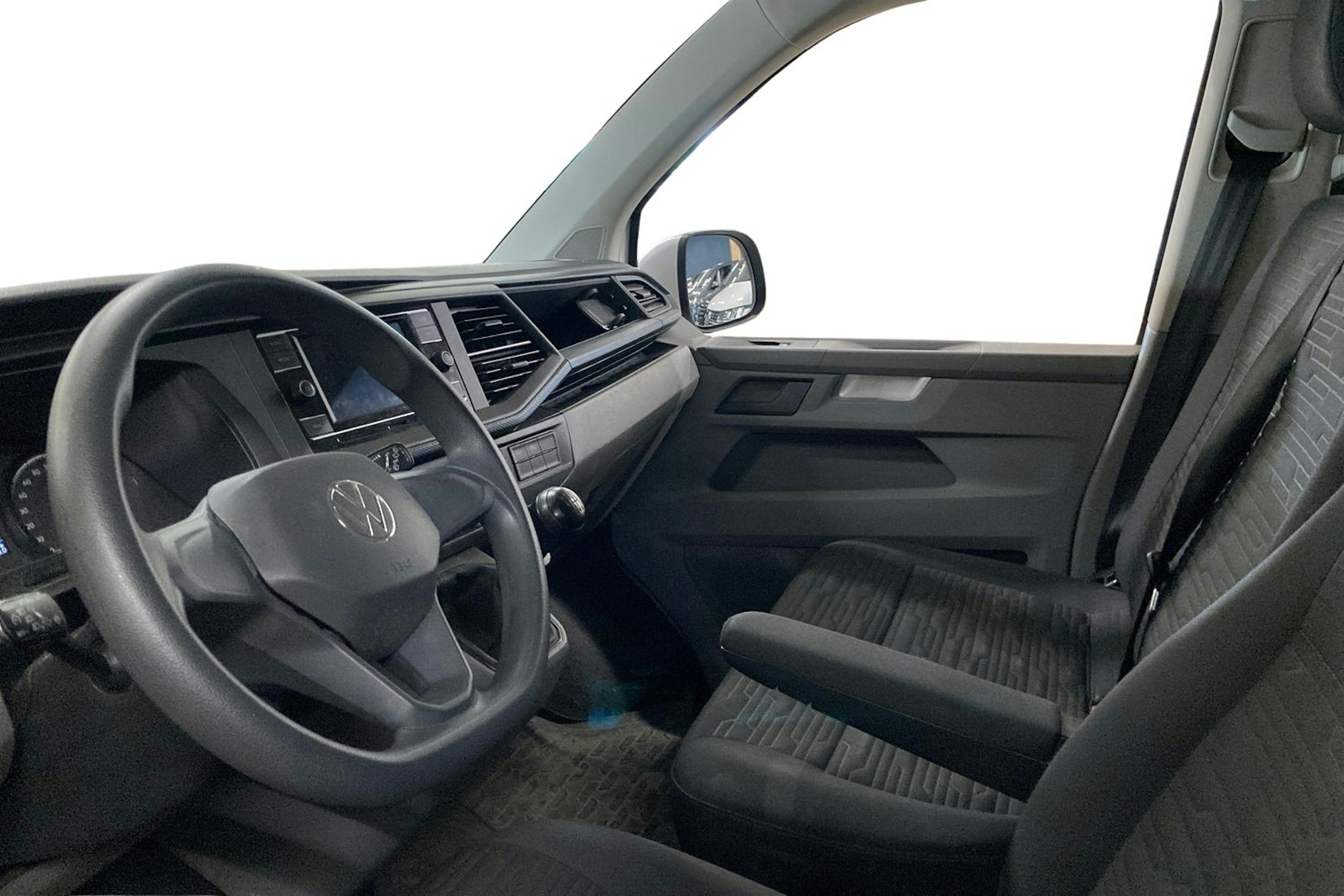 valkoinen Volkswagen Caravelle 2021 kuva 3.