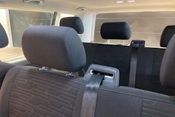 valkoinen Volkswagen Caravelle 2021 kuva 14.