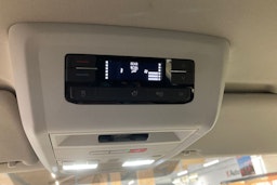 valkoinen Volkswagen Caravelle 2021 kuva 26.