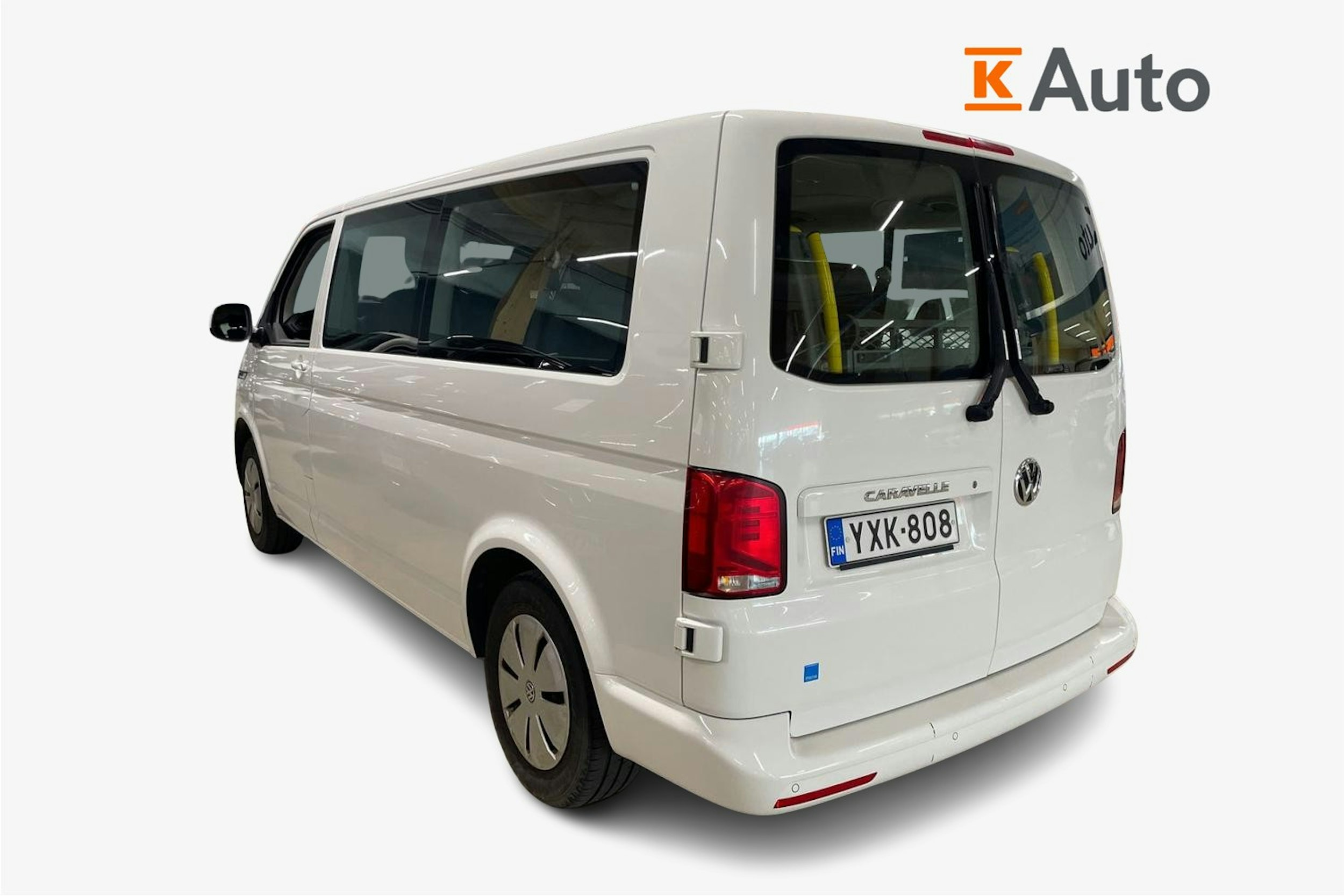 valkoinen Volkswagen Caravelle 2021 kuva 2.