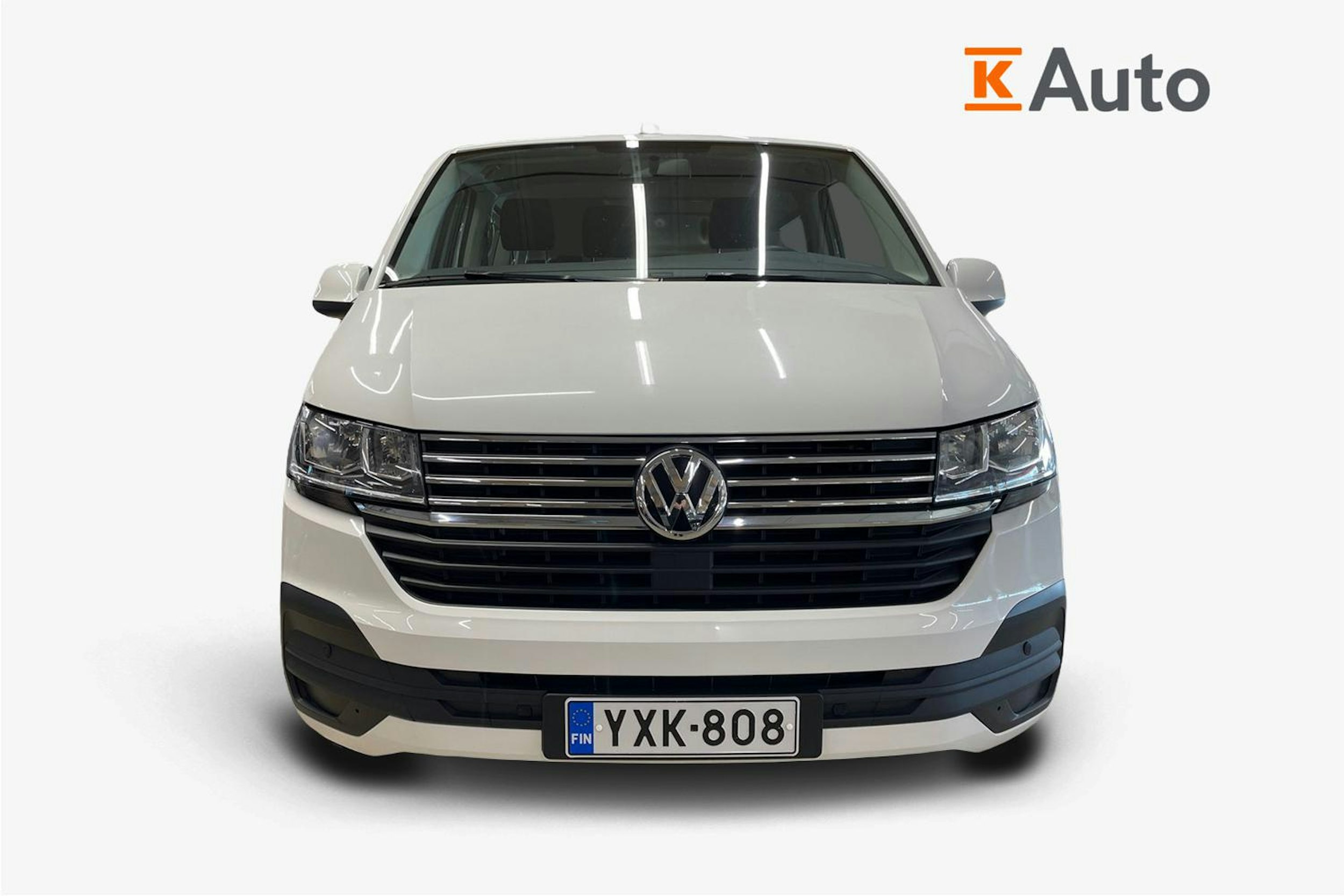 valkoinen Volkswagen Caravelle 2021 kuva 5.