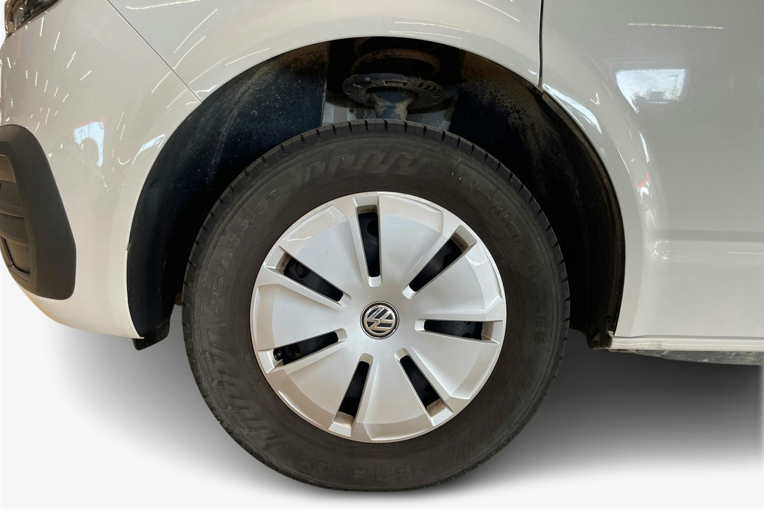 valkoinen Volkswagen Caravelle 2021 kuva 11.