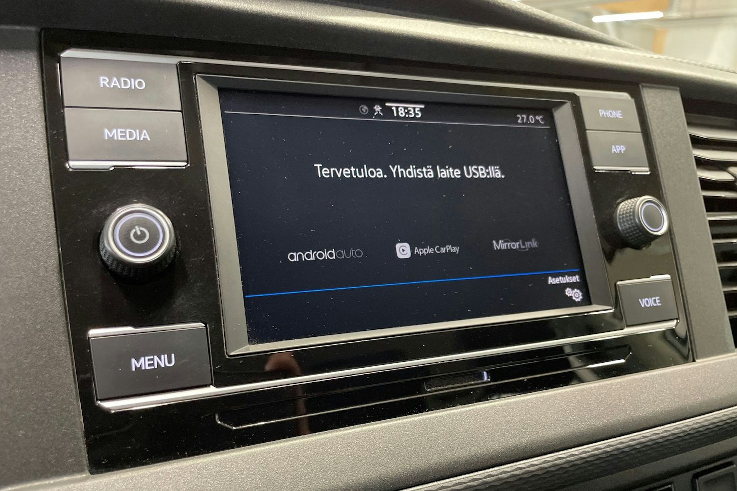valkoinen Volkswagen Caravelle 2021 kuva 31.