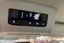 valkoinen Volkswagen Caravelle 2021 kuva 32.