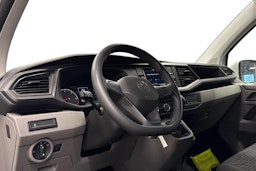 valkoinen Volkswagen Caravelle 2022 kuva 3.