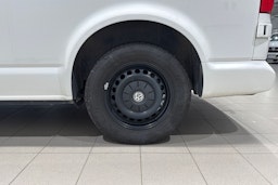 valkoinen Volkswagen Caravelle 2022 kuva 9.