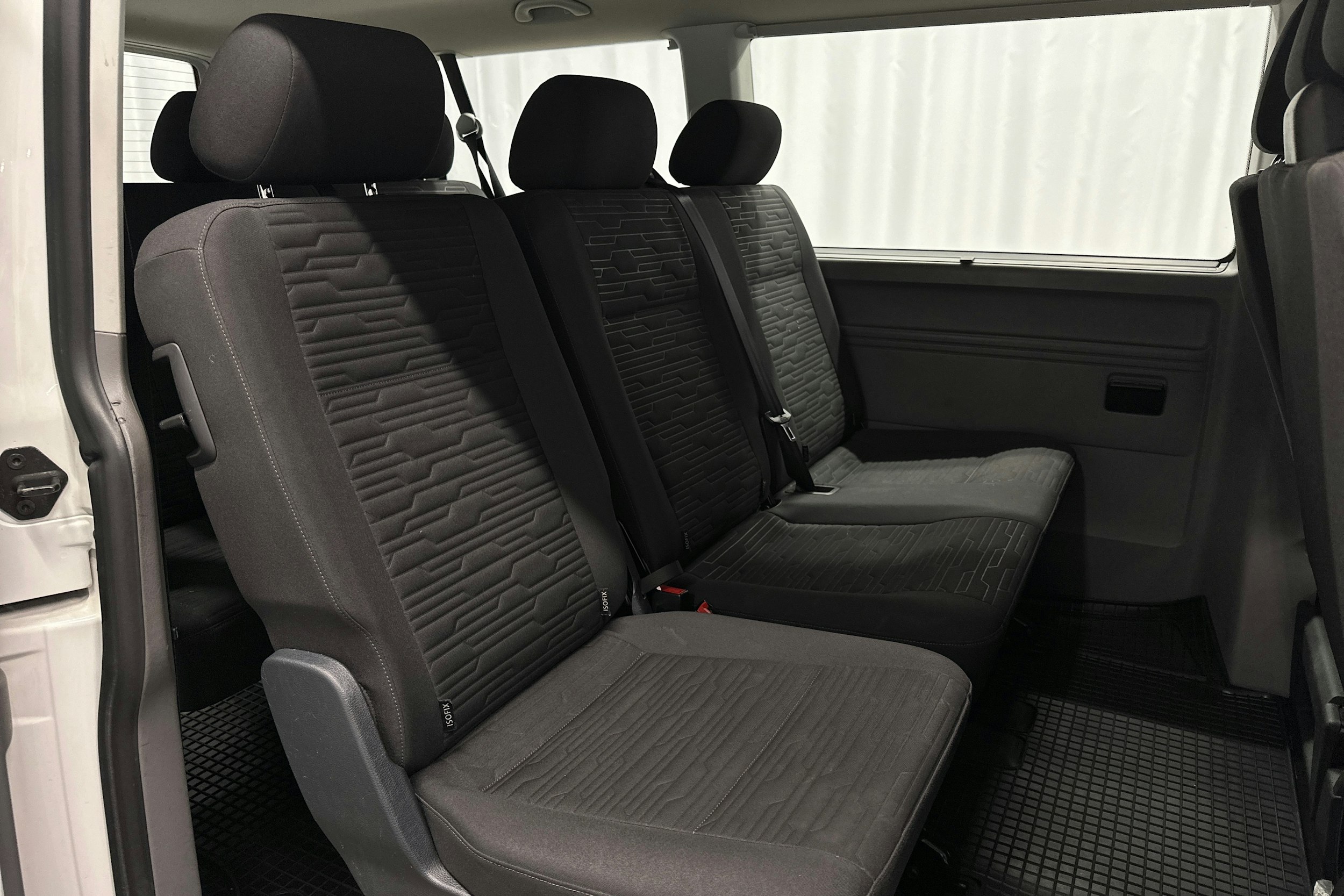 valkoinen Volkswagen Caravelle 2022 kuva 12.