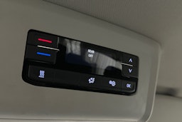 valkoinen Volkswagen Caravelle 2022 kuva 21.