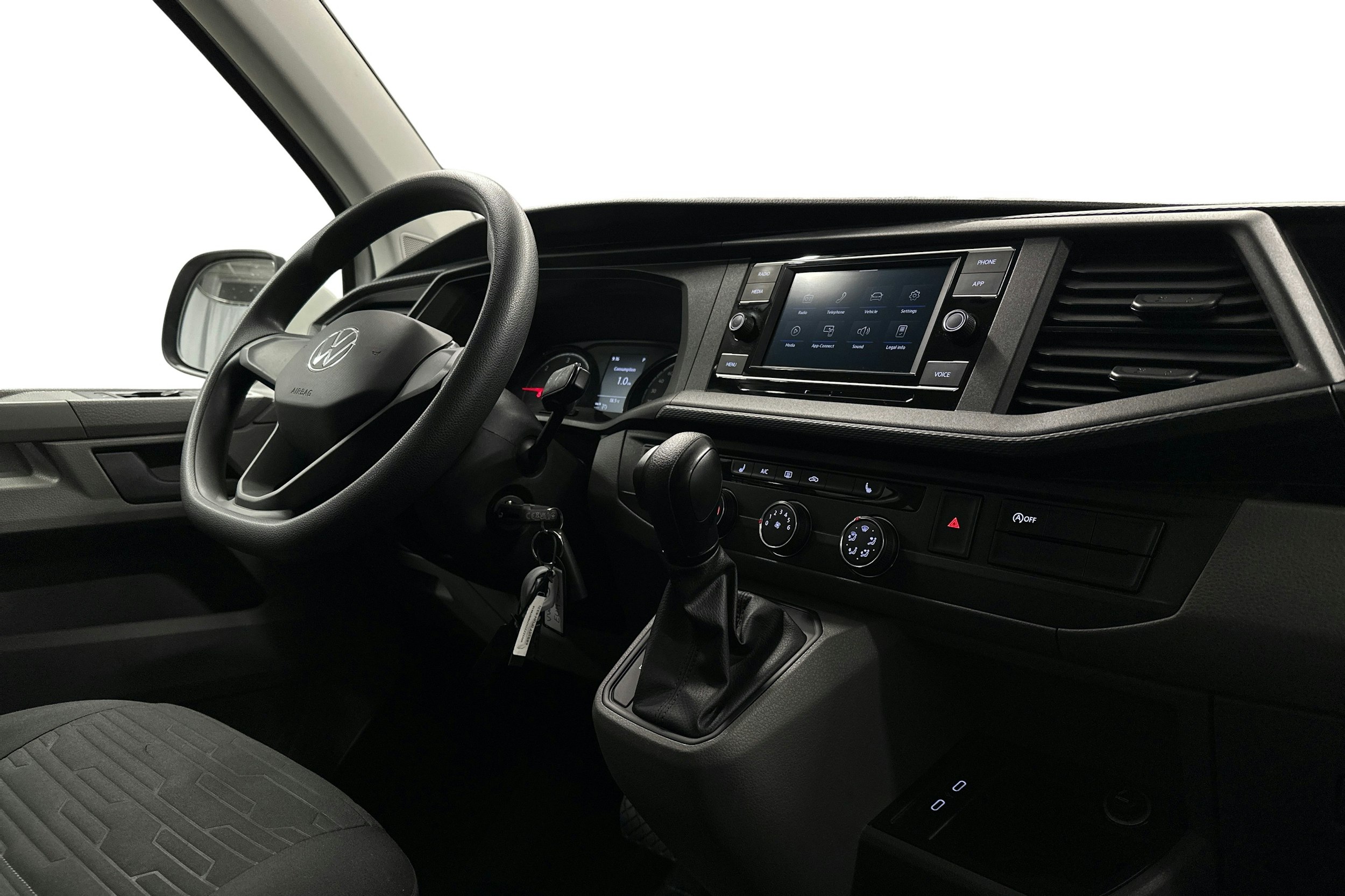 valkoinen Volkswagen Caravelle 2022 kuva 7.