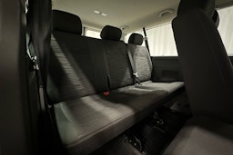 valkoinen Volkswagen Caravelle 2022 kuva 11.