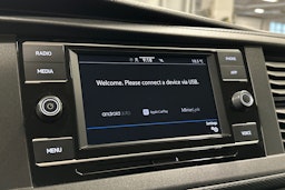valkoinen Volkswagen Caravelle 2022 kuva 18.