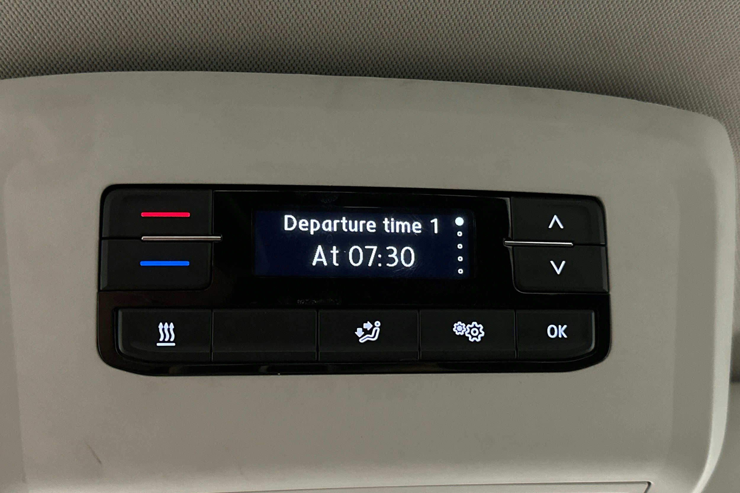 valkoinen Volkswagen Caravelle 2022 kuva 20.