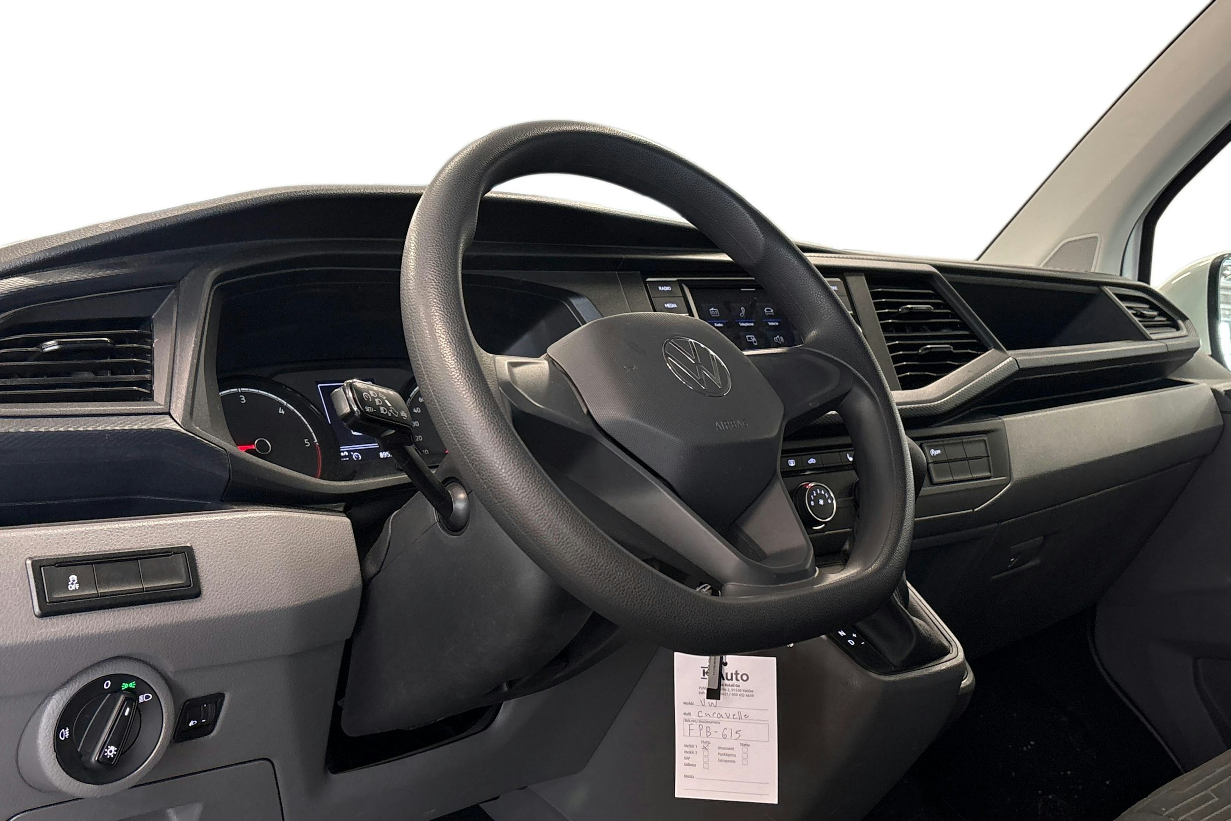 valkoinen Volkswagen Caravelle 2022 kuva 3.