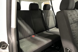 valkoinen Volkswagen Caravelle 2022 kuva 13.