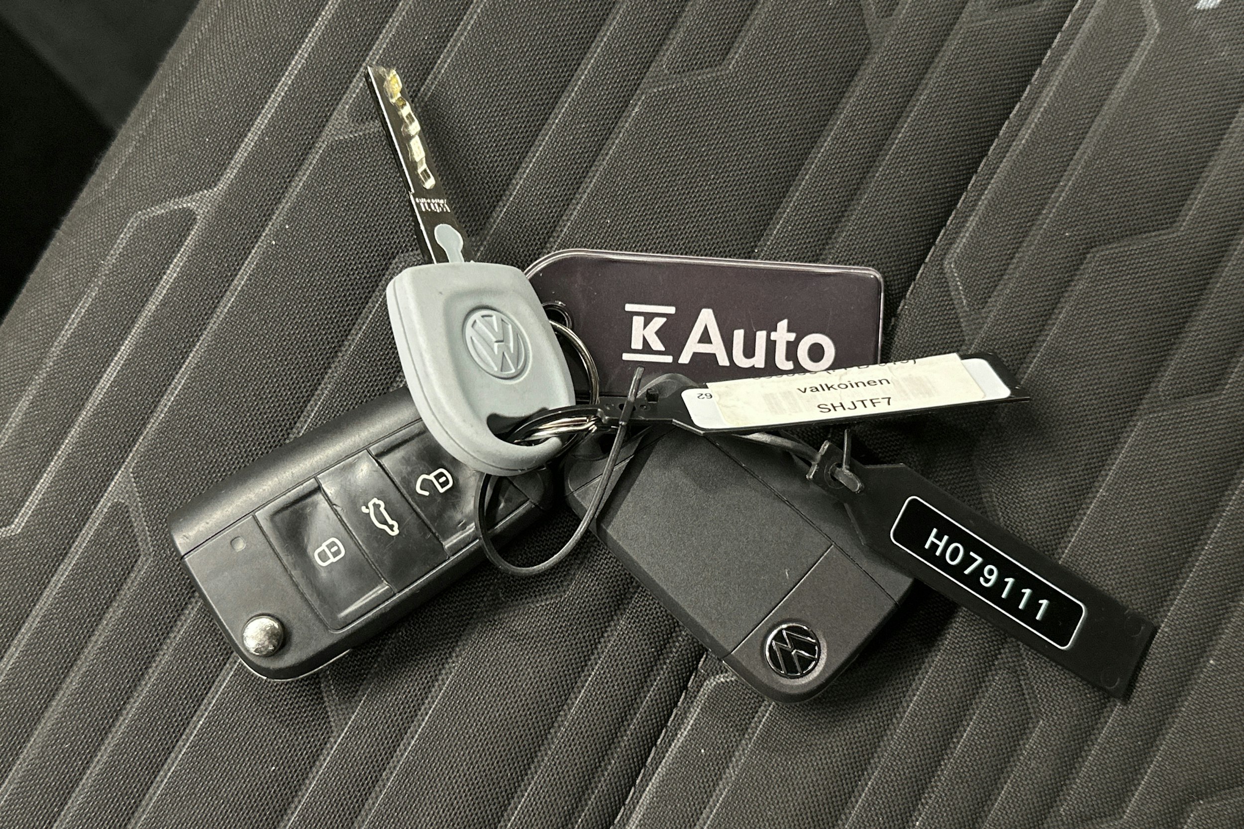 valkoinen Volkswagen Caravelle 2022 kuva 20.