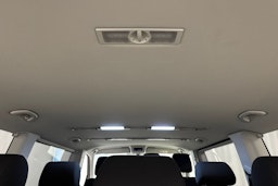 valkoinen Volkswagen Caravelle 2022 kuva 25.