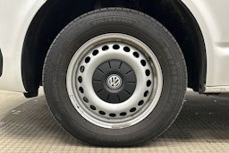 valkoinen Volkswagen Caravelle 2022 kuva 10.